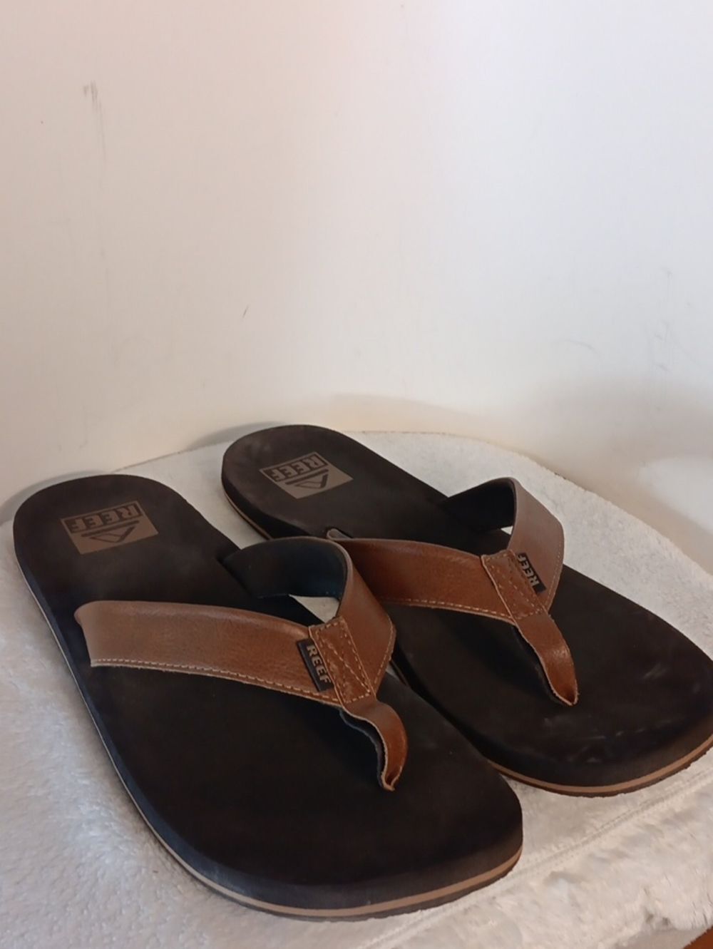Reef Men's Brown Vegan Leather Flip-Flop Sandals